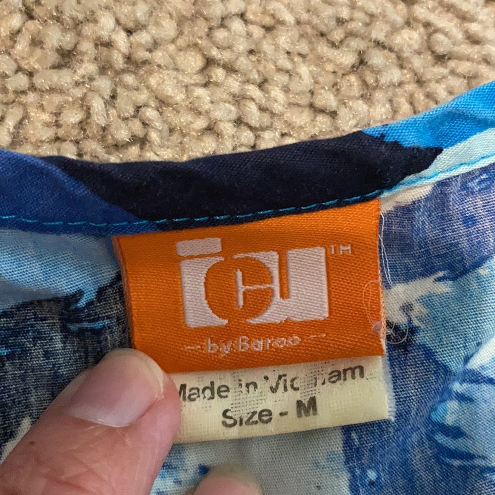 Scrub top - Picture 2 of 3